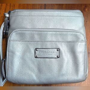 Tignanello Silver Pebbled Italian Leather Crossbody Bag In Excellent Condition.